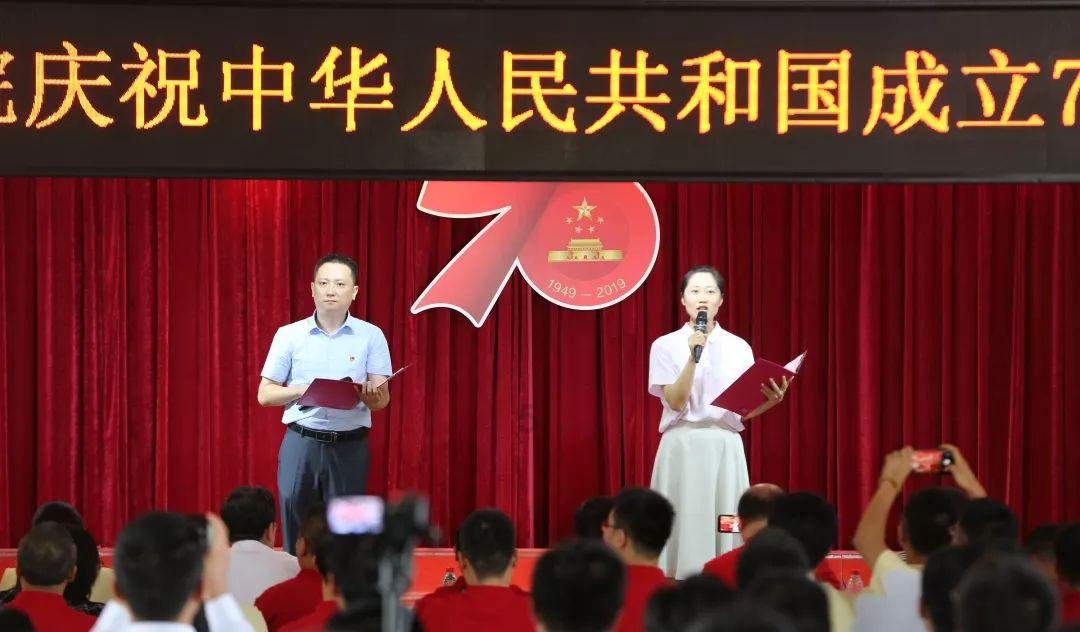 老婆最近很烦躁要跟我离婚怎么办？游戏画面